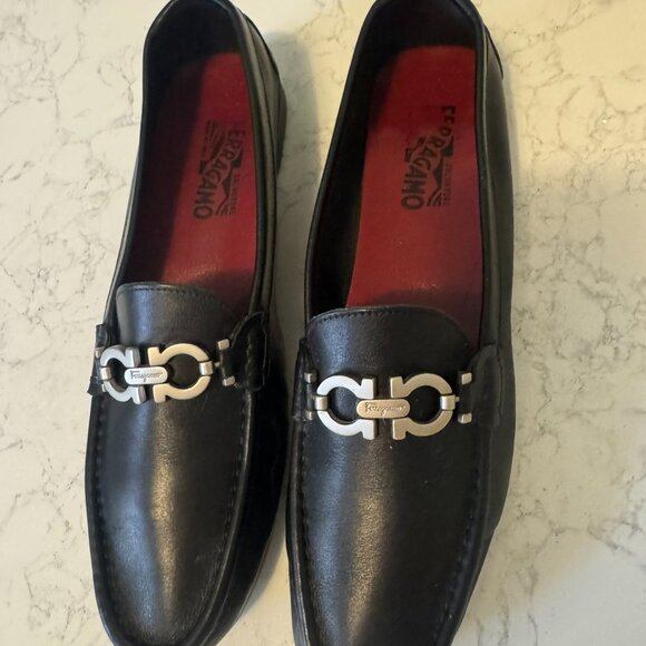 Salvatore Ferragamo Black leather Driving Loafers - Picture 3 of 11